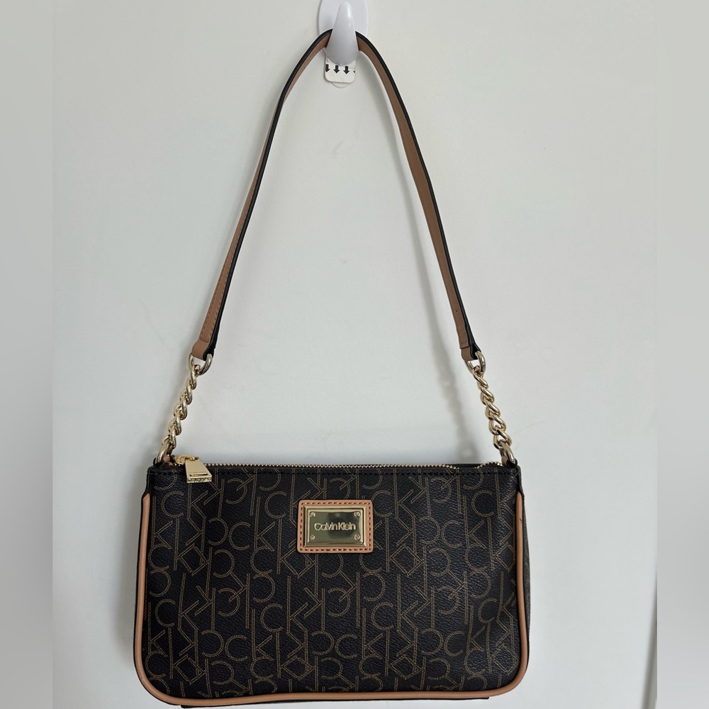 Calvin Klein Demi shoulder bag